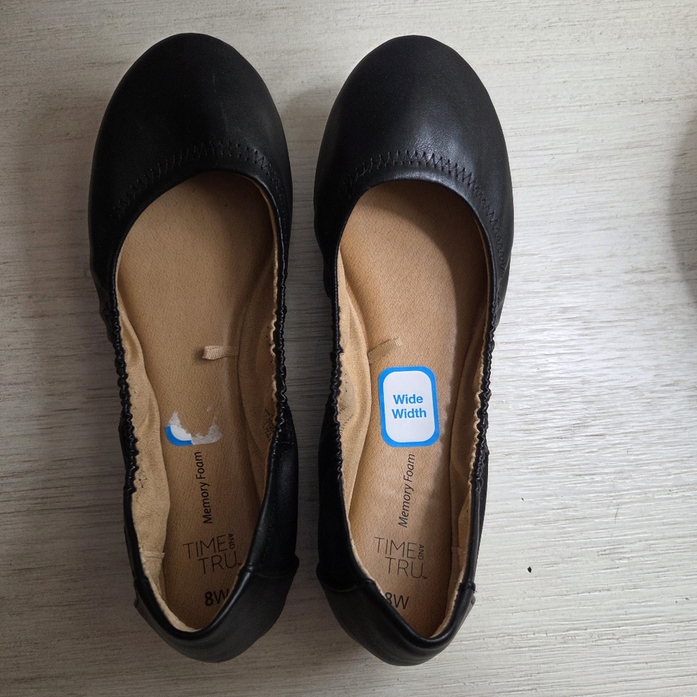 Time and Tru Women's Black Ballet Flats